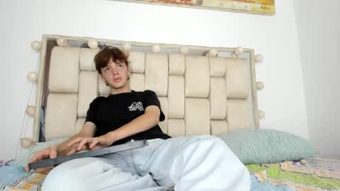 Snapshot of dioniso_69 chatting on 10.20.25 apollo online show from 10.20.25