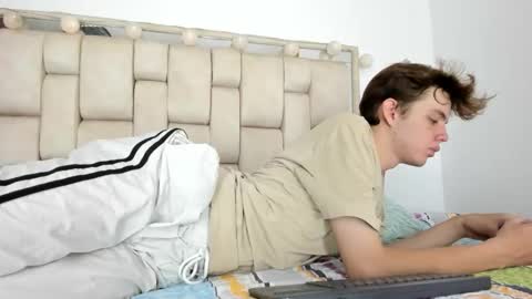 Snapshot of dioniso_69 chatting on 10.27.25 apollo online show from 10.27.25