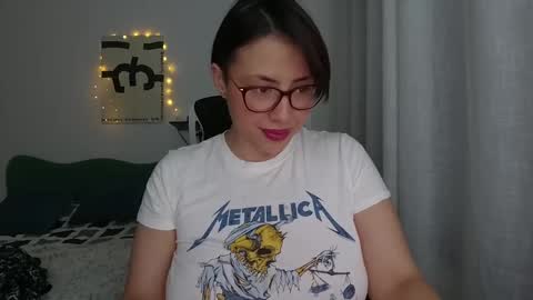 Snapshot of diosa_cadenas chatting on 12.30.24 Anglica A online show from 12.30.24
