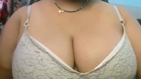 Snapshot of dipa2345 chatting on 09.29.25 dipa2345 online show from 09.29.25