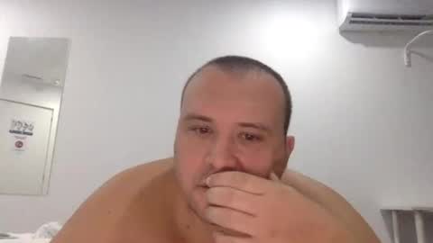 Snapshot of dirme chatting on 11.12.25 dirme online show from 11.12.25