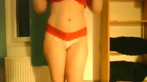 Snapshot of dirrty_girl_ chatting on 10.07.25 Shelly online show from 10.07.25