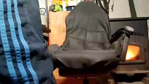 dirtmcgirt82 online show from 12.18.24