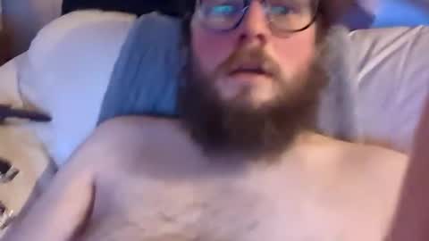 Snapshot of dirtydogsday chatting on 12.21.25 Dirtydog online show from 12.21.25