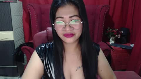 Snapshot of dirtyfungirl chatting on 12.05.24 LatexQueen online show from 12.05.24