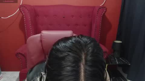 Snapshot of dirtyfungirl chatting on 12.14.24 LatexQueen online show from 12.14.24