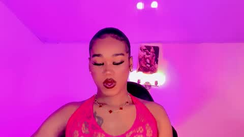 Snapshot of dirtygamesnaomy chatting on 11.18.25 Naomy online show from 11.18.25