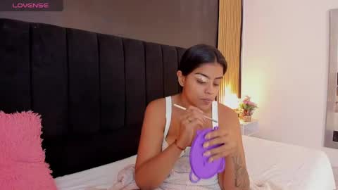 Soffie - Valentina - Yuya  Astro online show from 04.22.26