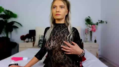 Chloe online show from 09.29.25