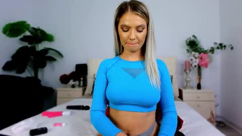 Chloe online show from 10.01.25