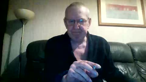 Snapshot of discovery63 chatting on 12.18.24 discovery63 online show from 12.18.24