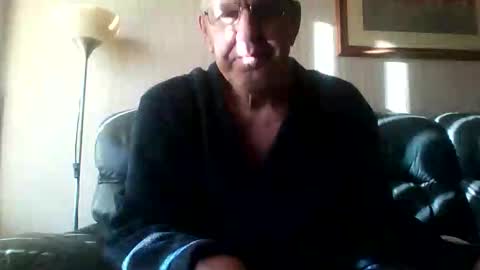 Snapshot of discovery63 chatting on 11.30.25 discovery63 online show from 11.30.25