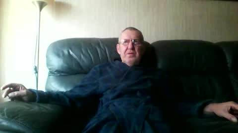 Snapshot of discovery63 chatting on 02.04.26 discovery63 online show from 02.04.26