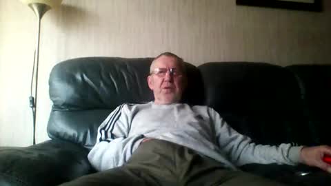 Snapshot of discovery63 chatting on 02.11.26 discovery63 online show from 02.11.26