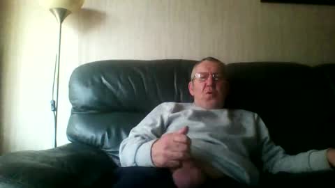 Snapshot of discovery63 chatting on 04.04.26 discovery63 online show from 04.04.26