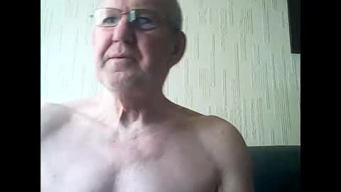 Snapshot of discovery63 chatting on 06.07.26 discovery63 online show from 06.07.26