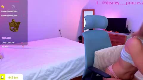 Snapshot of disney__princess chatting on 02.09.26 JASMINE online show from 02.09.26