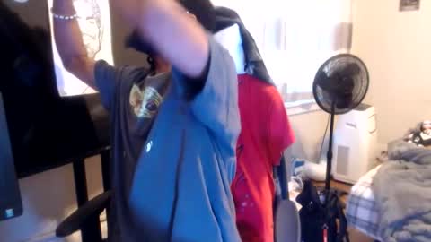 Snapshot of disr3sp3ctfully_dipp3d chatting on 11.17.25 Your Best Worst Nightmare online show from 11.17.25