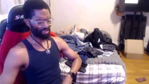Snapshot of disr3sp3ctfully_dipp3d chatting on 06.05.26 Your Best Worst Nightmare online show from 06.05.26