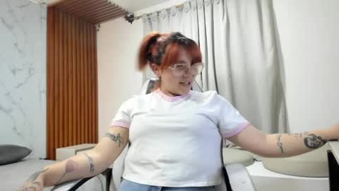 Snapshot of dita_bundy chatting on 06.02.26 dita bundy online show from 06.02.26