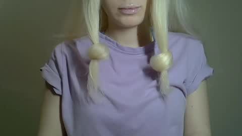 DitaMilton online show from 01.16.25