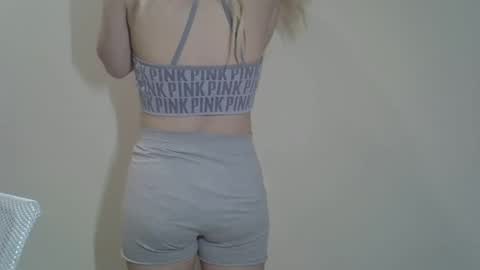 DitaMilton online show from 02.05.25