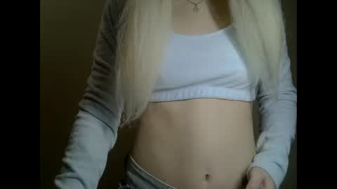 DitaMilton online show from 02.08.25