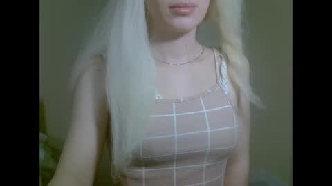 DitaMilton online show from 09.10.25