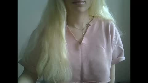 Snapshot of ditamilton chatting on 01.14.26 DitaMilton online show from 01.14.26