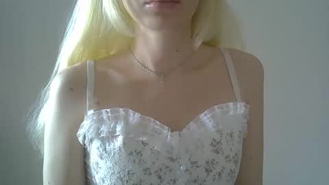 Snapshot of ditamilton chatting on 02.21.26 DitaMilton online show from 02.21.26