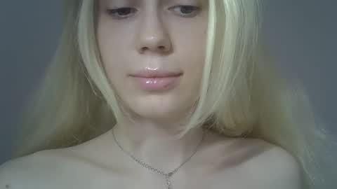 Snapshot of ditamilton chatting on 03.03.26 DitaMilton online show from 03.03.26