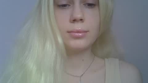 Snapshot of ditamilton chatting on 03.05.26 DitaMilton online show from 03.05.26