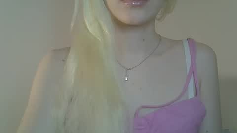 Snapshot of ditamilton chatting on 03.20.26 DitaMilton online show from 03.20.26