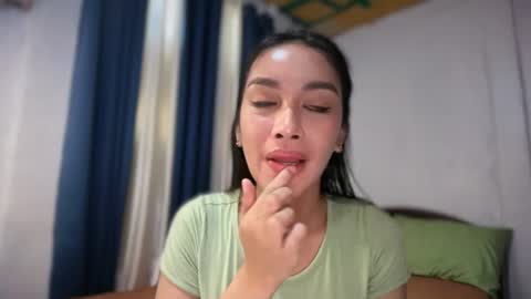 DIVINA online show from 06.25.26