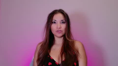 Snapshot of divinelynn chatting on 12.01.24 DivineLynn online show from 12.01.24