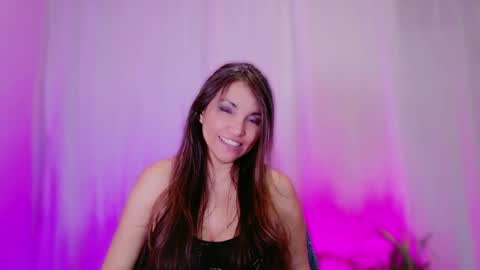 Snapshot of divinelynn chatting on 01.23.25 DivineLynn online show from 01.23.25