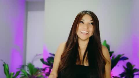 Snapshot of divinelynn chatting on 11.26.25 DivineLynn online show from 11.26.25