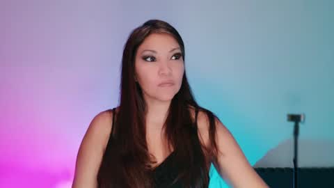 DivineLynn online show from 08.06.26