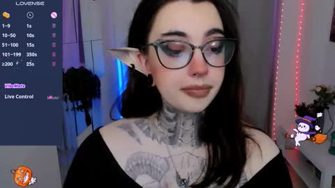 dixipixi_ online show from 11.08.25