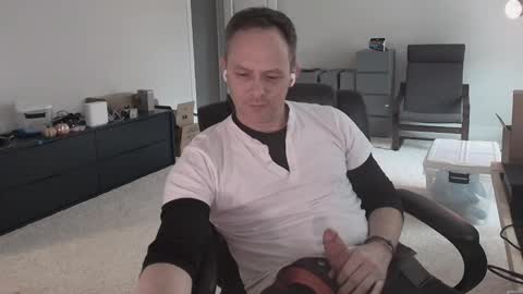 Snapshot of dj_diesel_rat chatting on 02.13.25 dj_diesel_rat online show from 02.13.25