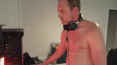 Snapshot of dj_diesel_rat chatting on 02.25.26 dj_diesel_rat online show from 02.25.26