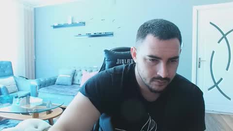 STR8 BOYv online show from 12.18.25