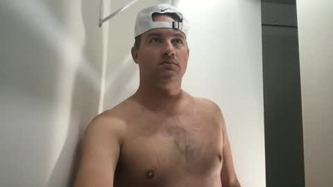 Snapshot of djswpyv chatting on 11.05.25 TriflinYoBitch online show from 11.05.25