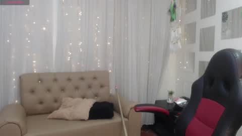 Snapshot of dmitrisanders1 chatting on 12.29.24 Maybe in pvt online show from 12.29.24