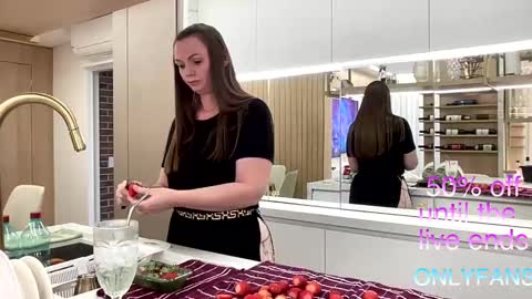 Snapshot of docehot1818 chatting on 02.07.25 Ctia But I prefer to be called DOCE online show from 02.07.25