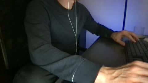 Snapshot of doctor_luv_69 chatting on 06.13.26 doctor_luv_69 online show from 06.13.26