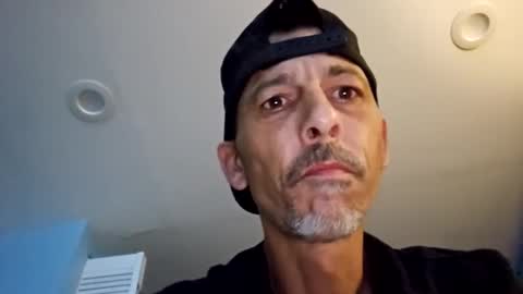 dogbone999081 online show from 10.18.25