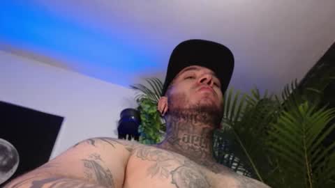 Snapshot of doggiewoof chatting on 05.16.26 doggiewoof online show from 05.16.26