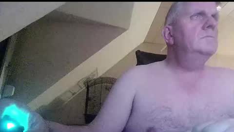 doggy2629 online show from 12.22.25