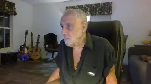 dogluc7 online show from 12.04.24